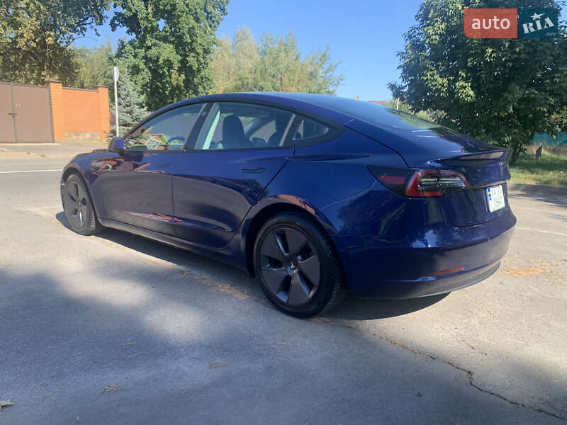 Седан Tesla Model 3 2020 в Киеве