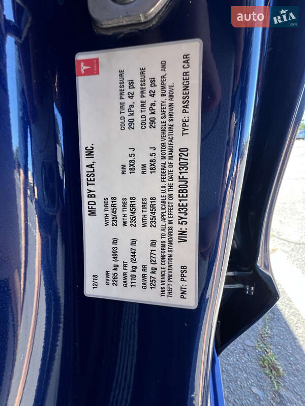 Седан Tesla Model 3 2018 в Одесі