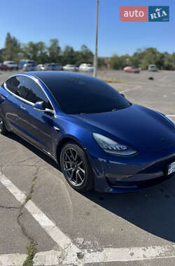 Tesla Model 3 2018