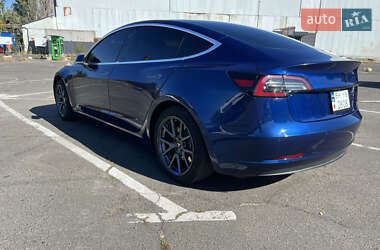 Седан Tesla Model 3 2018 в 