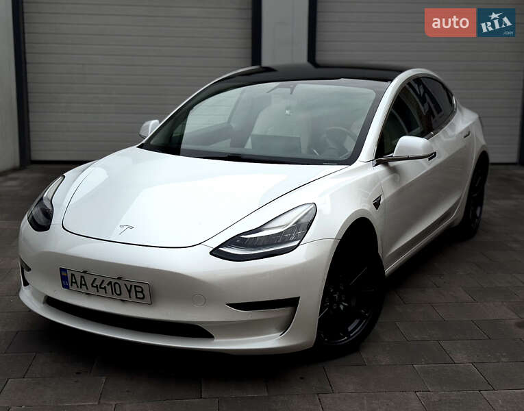 Седан Tesla Model 3 2020 в Белой Церкви
