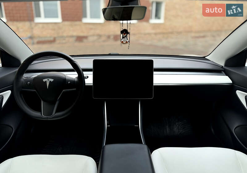 Седан Tesla Model 3 2020 в Белой Церкви
