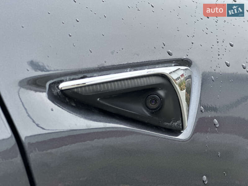 Седан Tesla Model 3 2020 в Луцьку