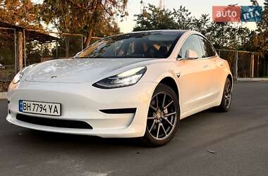 Седан Tesla Model 3 2019 в Измаиле Седан Tesla Model 3 2019 в Измаиле