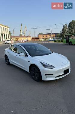 Седан Tesla Model 3 2023 в Черкасах