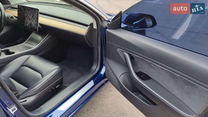 Седан Tesla Model 3 2018 в Києві фото 18 Седан Tesla Model 3 2018 в Києві