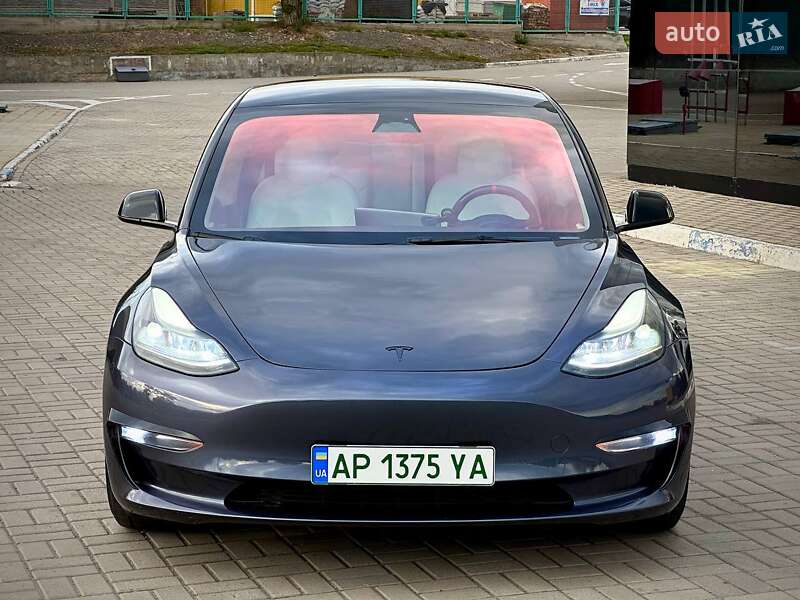 Седан Tesla Model 3 2023 в Запоріжжі