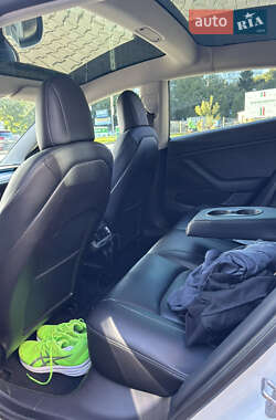 Седан Tesla Model 3 2019 в 
