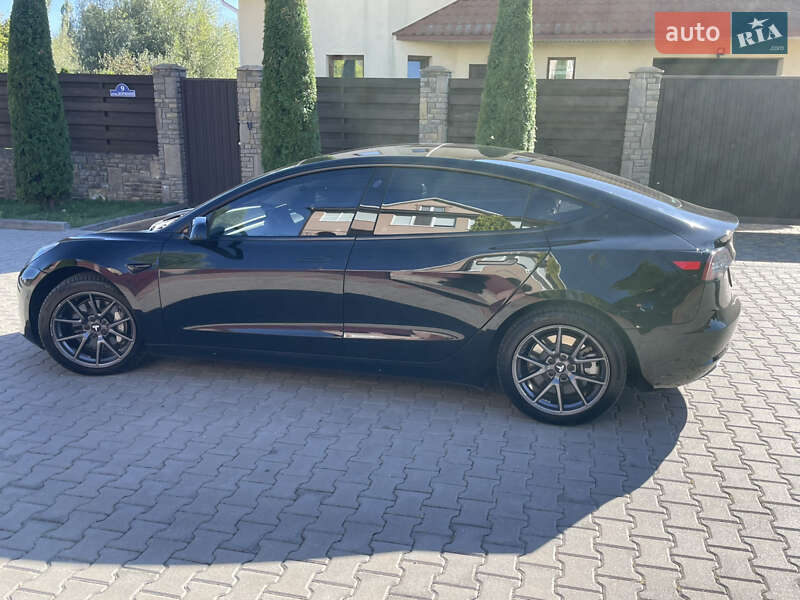 Седан Tesla Model 3 2021 в Хмельницькому