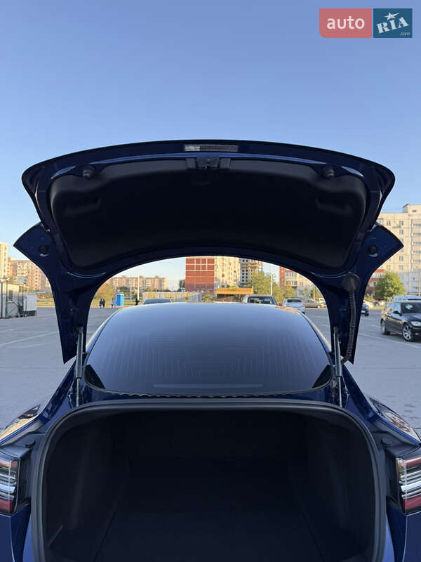 Седан Tesla Model 3 2019 в Запорожье