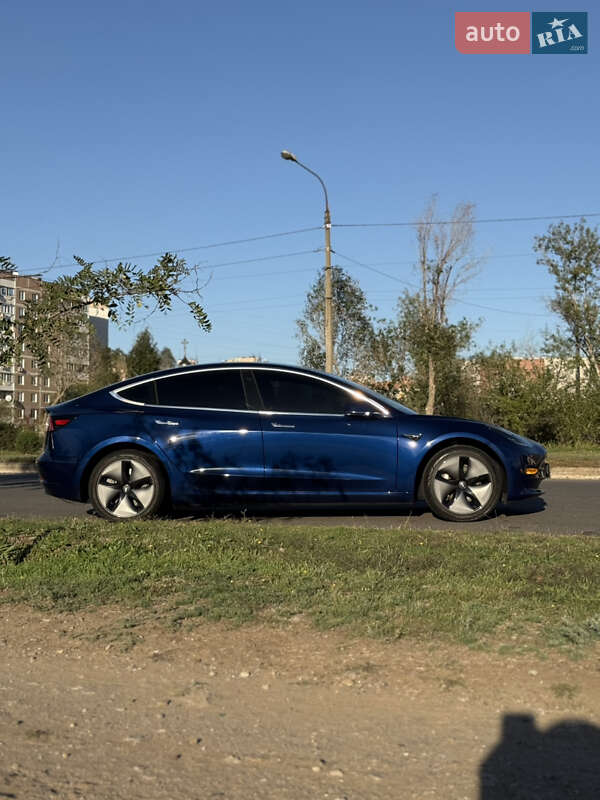 Седан Tesla Model 3 2019 в Запорожье