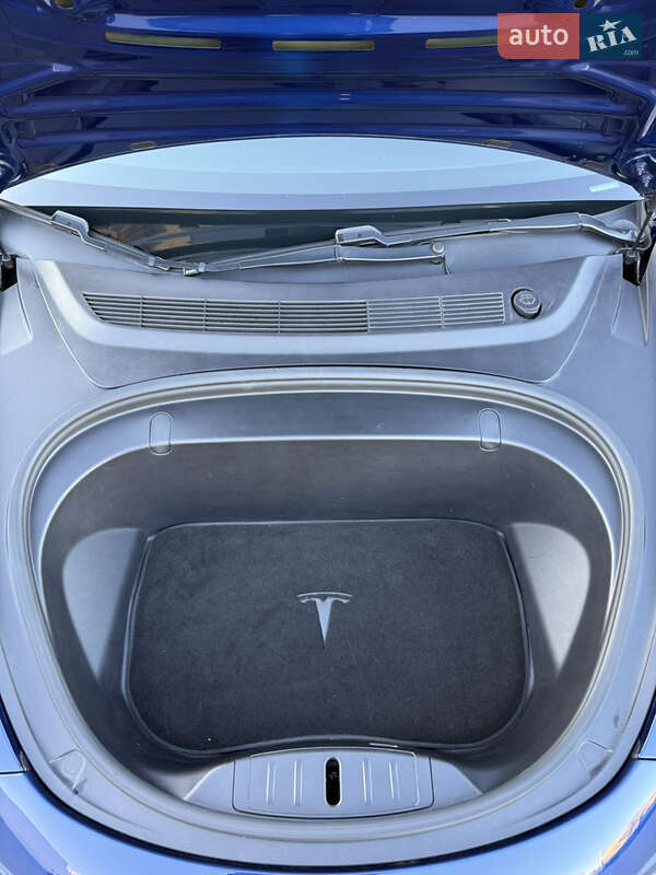 Седан Tesla Model 3 2019 в Запорожье