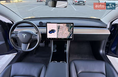 Седан Tesla Model 3 2019 в 