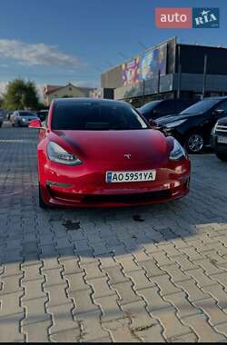 Седан Tesla Model 3 2018 в Ужгороде