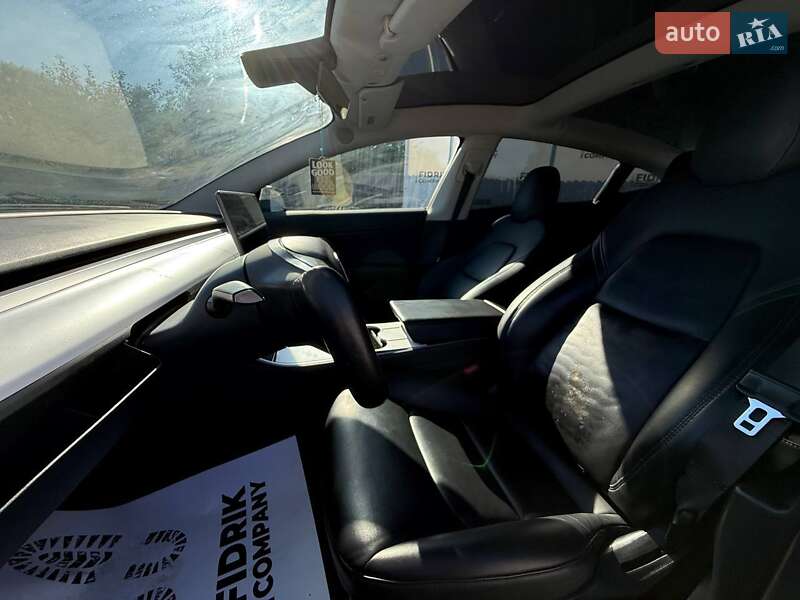 Седан Tesla Model 3 2018 в Луцьку