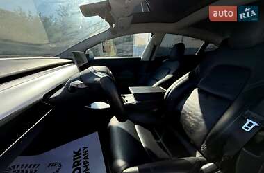 Седан Tesla Model 3 2018 в 