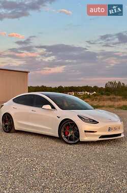 Tesla Model 3 2019 Tesla Model 3 2019