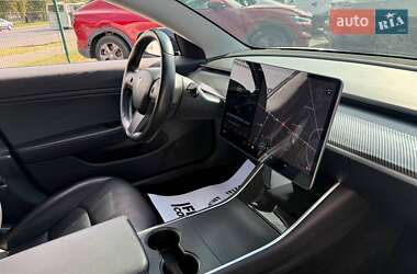 Седан Tesla Model 3 2018 в 