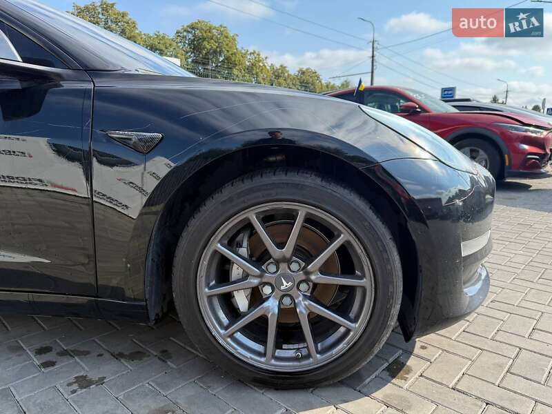Седан Tesla Model 3 2018 в Луцке