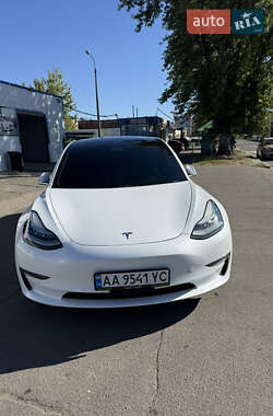 Tesla Model 3 2019