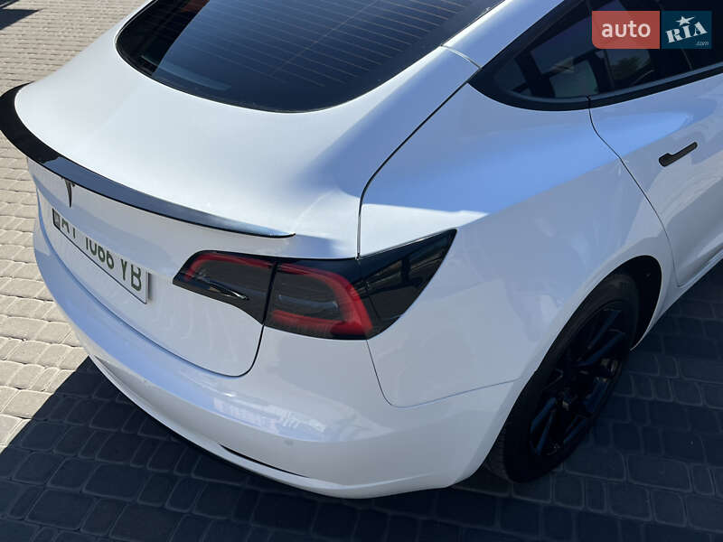 Седан Tesla Model 3 2021 в Белой Церкви