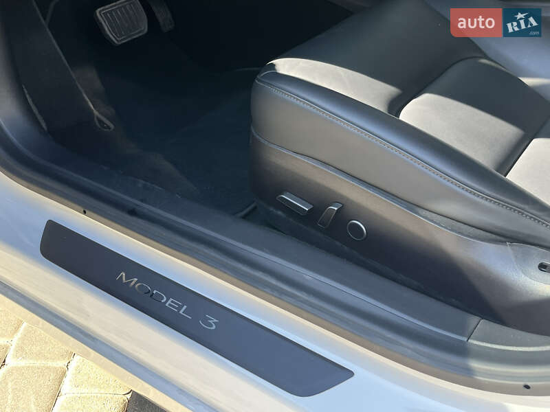 Седан Tesla Model 3 2021 в Белой Церкви