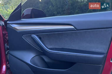 Седан Tesla Model 3 2022 в 