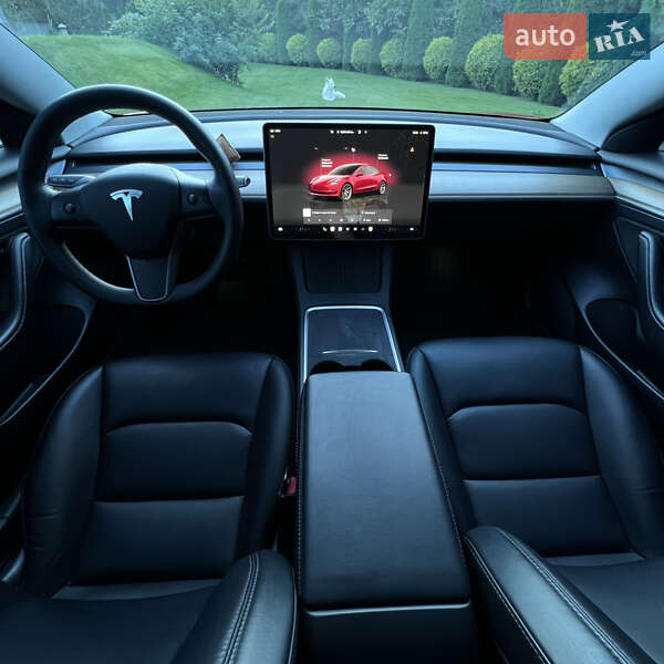 Седан Tesla Model 3 2022 в Львові
