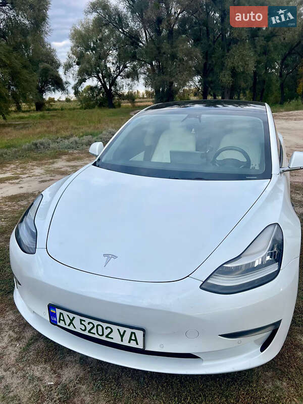 Седан Tesla Model 3 2018 в Харькове