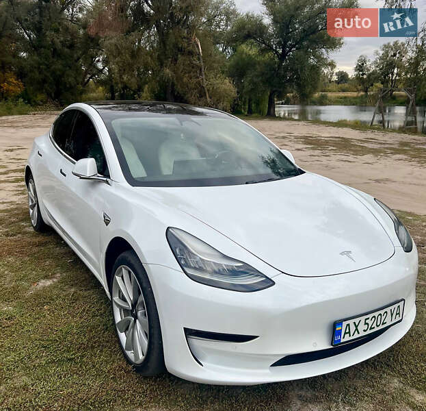 Седан Tesla Model 3 2018 в Харькове