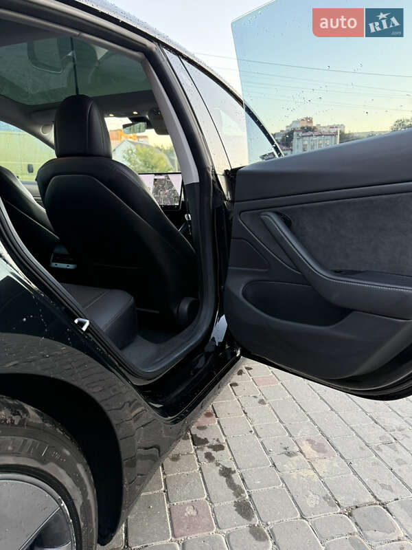 Седан Tesla Model 3 2018 в Хмельницком