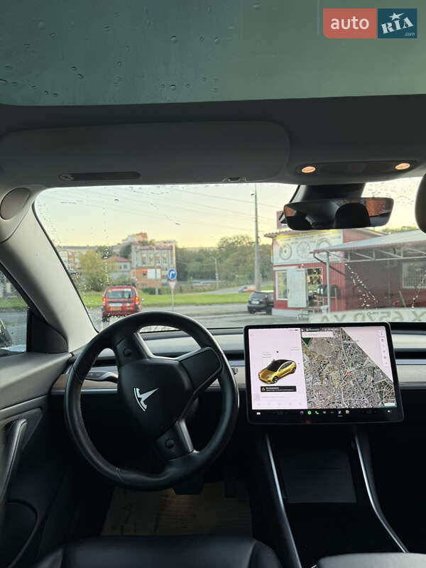 Седан Tesla Model 3 2018 в Хмельницком