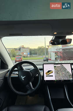 Седан Tesla Model 3 2018 в 
