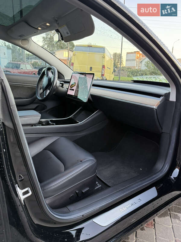 Седан Tesla Model 3 2018 в Хмельницком