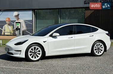 Седан Tesla Model 3 2022 в Днепре