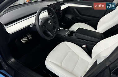 Седан Tesla Model 3 2021 в 