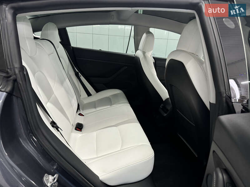 Седан Tesla Model 3 2021 в Днепре
