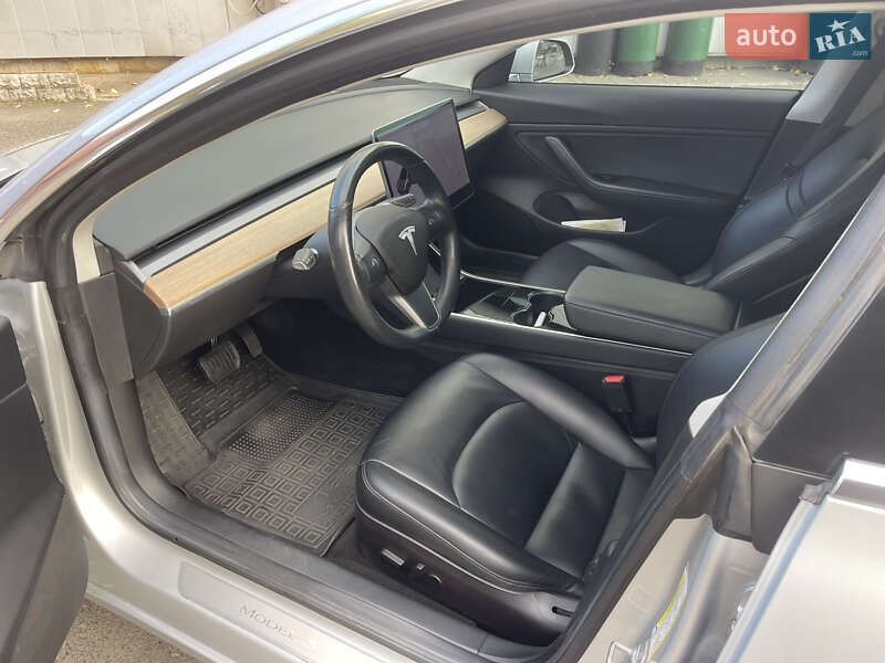 Седан Tesla Model 3 2018 в Броварах фото 15 Седан Tesla Model 3 2018 в Броварах