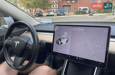 Седан Tesla Model 3 2018 в 