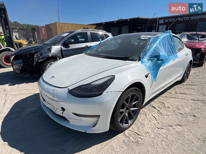 Седан Tesla Model 3 2022 в Одессе
