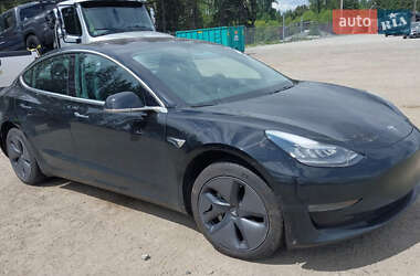 Седан Tesla Model 3 2018 в Львове