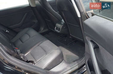 Седан Tesla Model 3 2018 в 