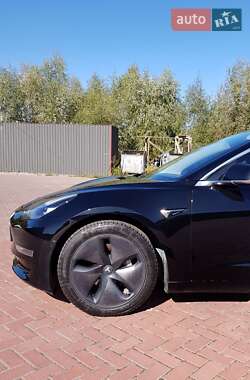 Седан Tesla Model 3 2018 в 
