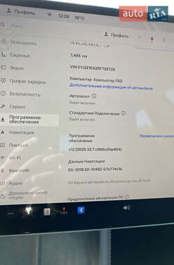 Седан Tesla Model 3 2024 в 