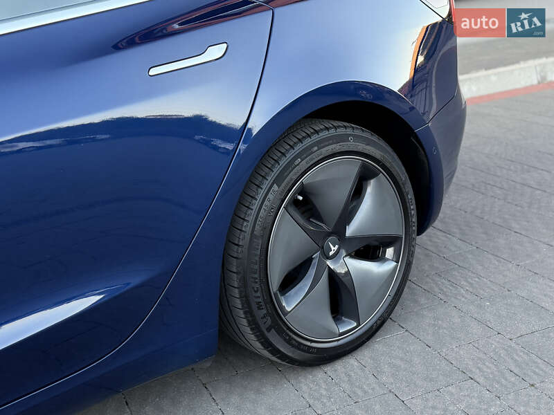 Седан Tesla Model 3 2018 в Дрогобыче фото 18 Седан Tesla Model 3 2018 в Дрогобыче