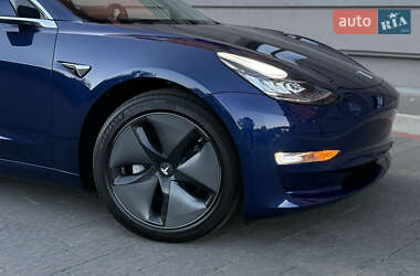 Седан Tesla Model 3 2018 в 