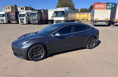 Седан Tesla Model 3 2020 в 