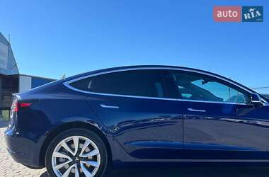 Седан Tesla Model 3 2018 в 