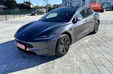 Седан Tesla Model 3 2024 в Трускавце