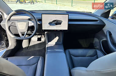 Седан Tesla Model 3 2024 в 